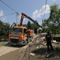 NAPOKON STIGLE gradske mašine i do Levačke: Evo gde se sve saniraju posledice poplave (FOTO)