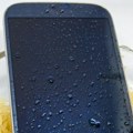 Mobilni telefoni: Ne sušite ajfon u vrećici pirinča, kaže Epl