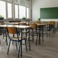 "Докле више?": Све школе у Бачкој Паланци обустављају рад, најављен и протест због напада на професора