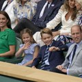 Британски принц Вилијам каже да је његова супруга Кејт "добро"