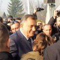 Dodik stigao u Sud BiH, dočekale ga brojne pristalice, građani i funkcioneri Srpske