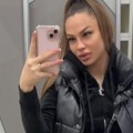 Puštena na kućno lečenje Bivša zadrugarka nakon porođaja hitno hospitalizovana, a evo u kakvom je stanju sada (foto)