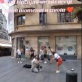 Devojka slučajno snimila šok scenu u Knezu: Ono što je mladić iz Turske uradio usred Beograda ostavlja bez teksta (video)