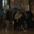 Građani odaju poštu stradaloj studentkinji ispred Filozofskog fakulteta