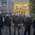 UŽIVO Izbori u 10 mesta u Srbiji: Zatvorena birališta, prvo obraćanje u štabu studenata u Kuli, raspoređene jake policijske…