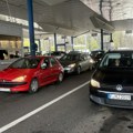 (Foto) Kilometarske kolone na granici sa Hrvatskom: Na snazi puna primena EES pravila za putnike van EU