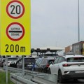 (Foto) Kilometarska kolona na granici sa Hrvatskom i dugo čekanje: Počela puna primena EES pravila za putnike van EU