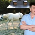 Ovo je skriveni raj Vuka Kostića na Mokroj Gori: Glumac se u tajnosti oženio i dobio dete, a ovde planira da živi