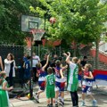 Deca iz košarkaških klubova sa severa KiM u Zvečanu igrala basket ispred kordona Kfora (foto, video)