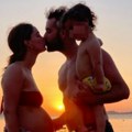 "Posle 33 godine ću poljubiti najlepšu devojku na svetu": Oglasio se muž Anje Alač nakon rođenja ćerke: Podelio…