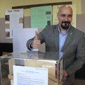 Miroslav Petrašinović glasao u Osnovnoj školi Vuk Karadžić