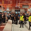 Haos u metrou pred meč Srbije i Danske! Požar ili tuča? Policija hitno reagovala! Pogledajte prve snimke s lica mesta…
