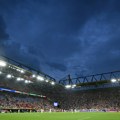 Fotografije sa Evropskog prvenstva od kojih će vas podići jeza: Munje paraju nebo nad stadionom u Dortmundu