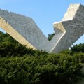 Sećanje na Šumarice – mesto gde su streljani đaci, nastavnici i građani Kragujevca