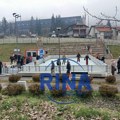 Ovo je prelepo, do sada smo to gledali samo na televiziji ili u većim gradovima: Po prvi put Nova Varoš dobila klizalište -…