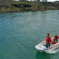 U Morači pronađeni delovi automobila i saobraćajna dozvola, pretraga nabujale reke se nastavlja u utorak