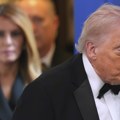 „To nije ona“: Da li je na balkonu Bele kuće pored Trampa stajala Melanija? Teoretičari zavera sve glasniji: To je njena…