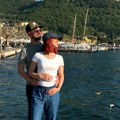 Prva slika iz porodilišta Zvezde Granda: Muž ušao u sobu i pokazao svoje princeze! Ćerki dali uzvišeno ime