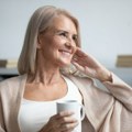 Нутриционисти издвојили пет намирница које жене после 50. године треба да уврсте у исхрану