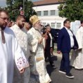 Upriličena svečana liturgija i litija Na trgu u Staroj Pazovi povodom Svetog Joanikija i