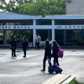Hitan sastanak održan, pala odluka! Zbog pretnji i dojava o bombama, škola na Novom Beogradu rešila da sprovede drastične…