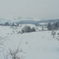 Prvo smo videli štap u snegu, a onda ugledali i telo: Meštani ivanjičkog sela pretpostavljaju da je muškarac koji je…