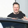 Musk: U tijeku je veliki napad na mrežu X