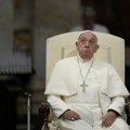 "Поздрављамо светог Оца са срцима пуним туге": Мелони се опростила од папе Фрање