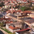 Maturanti gimnazije "Sveti Sava" otišli na protest ispred zgrade suda u Užicu umesto na maturu, u znak podrške uhapšenom drugu…