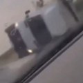 Dramatični prizor iz okoline Zrenjanina: Vetar kao od šale prevrnuo kombi! Vozilo ostalo pored puta
