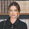 Margot Robbie nosi savršeni jesenji blejzer – pronašli smo slične
