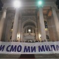 Скуп подршке у "Ћациленду" упуцаном мушкарцу, окупљени носе транспарент "Сви смо ми Милан"