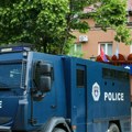 Kosovska policija pokušava nova hapšenja Srba u Zvečanu: Glavna ulica blokirana sa obe strane