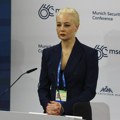 "Putin će platiti": Ovacije za Juliju Navaljnu na Minhenskoj bezbednosnoj konferenciji: "Ako su ove užasne vesti tačne…
