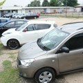 "Muka čoveka nagna da se snađe": Slike automobila iz Srbije kruže mrežama i svima je za oko zapalo šta su uradili da bi ih…