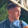 VIDEO Vlahović pred odlaskom iz Juventusa? Navijači ga uplašeno pitali, on dao odgovor koji im se nije svideo