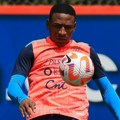 Milan doveo beka dok čeka Vlahovića