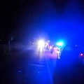 Automobil udario u banderu – na putu Sremska Mitrovica – Ležimir (VIDEO)