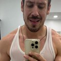Nikola Rokvić znojav i mišićav: Pevač ne prestaje sa treninzima, često pokazuje telo nakon vežbanja i ima šta i da se vidi…