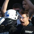 Neredi u Beogradu: Sukob antivladinih demonstranata i pristalica vlasti i policije