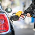 Da li ćemo ponovo kupovati gorivo iz flaša? Stručnjak naglašava da moramo da se naviknemo na nove uslove