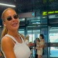 Marina Visković stigla sa puta punih kesa: Pevačica u farmerkama i majici grmi, liniju dovela do savršenstva