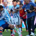 FIFA surovo kaznila Leandra Paredesa