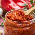 Cepkani ajvar: Recept za zimnicu kojoj je teško odoleti