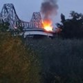Потпуни колапс на граници: Због запаљеног камиона обустављен саобраћај на прелазу Рача