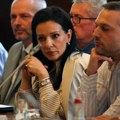 Prva sednica Anketnog odbora o dva masovna ubistva u Srbiji, za predsednicu izabrana Marinika Tepić
