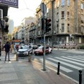 Udes u centru Beograda: Zbog sudara policijskog automobila i putničkih kola stajale trole