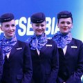 Zašto stjuardese gledaju u vaše cipele dok se ukrcavate u avion?