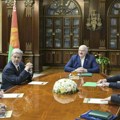 Belorusija oslobodila 14 zatvorenika nakon razgovora sa Kitom Kelogom