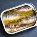 Не бацајте уље из рибље конзерве, можете лепо да га искористите
